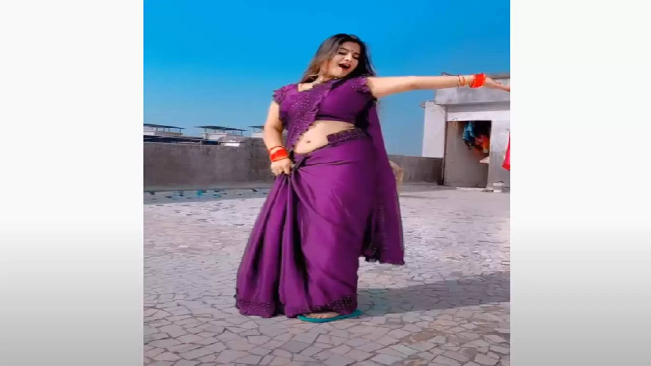 Indian Bhabhi Dance Video