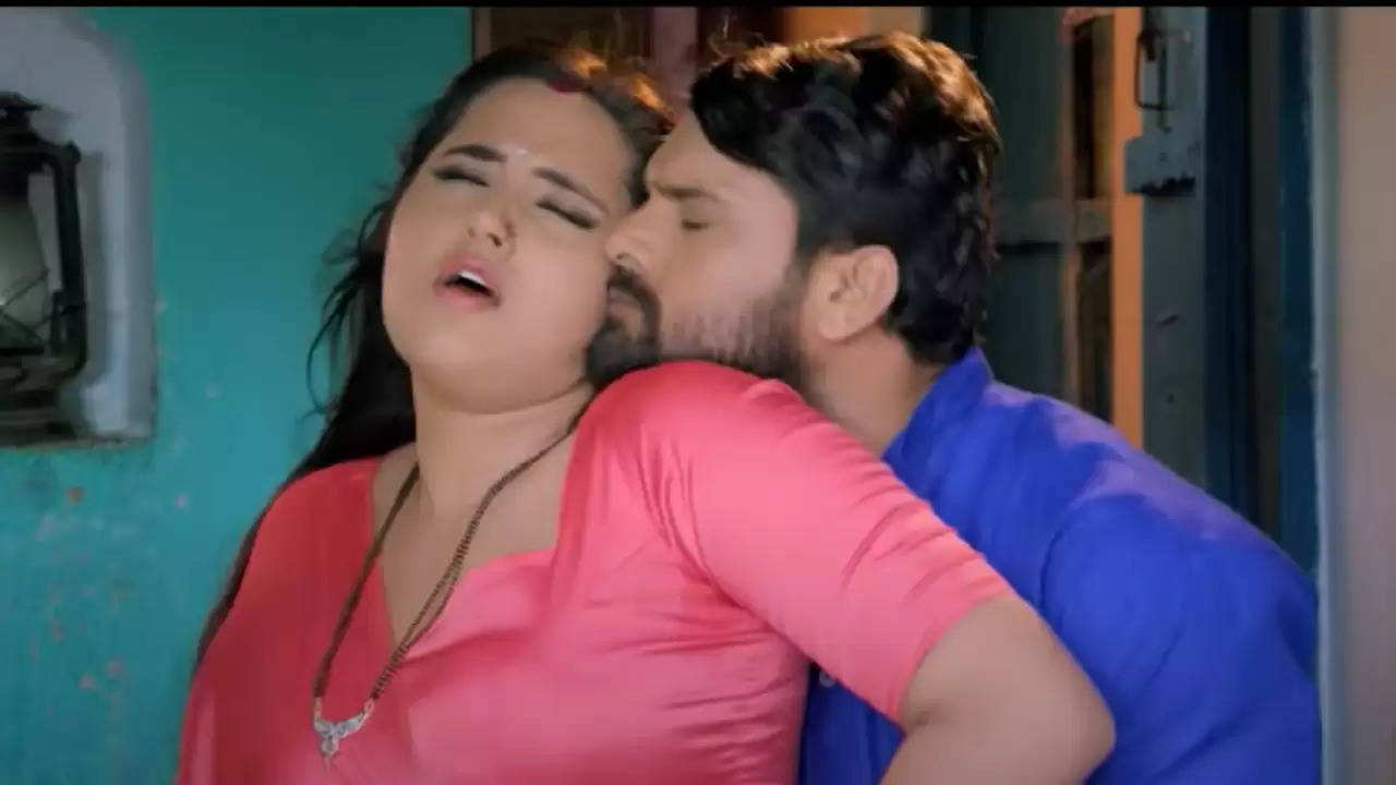 Kajal Raghwani Sexy Video With Khesari Lal Yadav